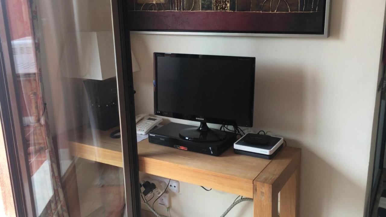 Luxury 2-Bedrooms & Bathrooms Estepona Apartment מראה חיצוני תמונה